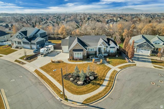 11 N TILLY CIR, Kaysville, UT 84037