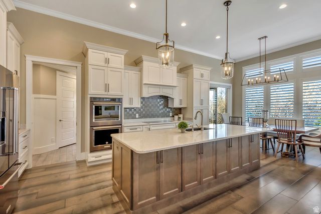 11 N TILLY CIR, Kaysville, UT 84037