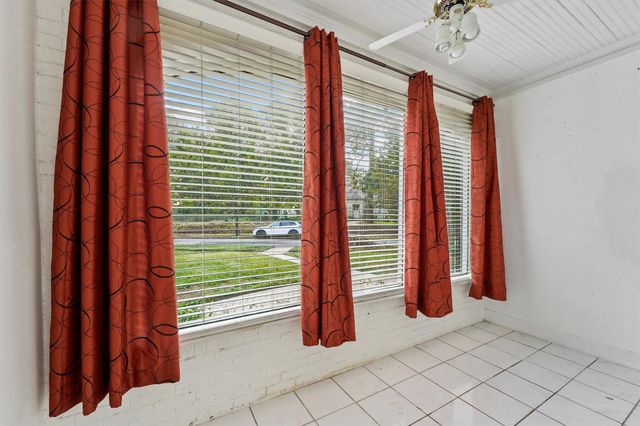 6733 Sylvan Road, Houston, TX 77023