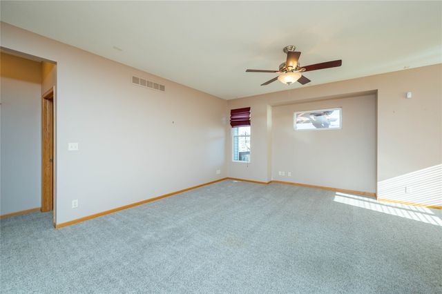 717 SE Waterview Circle, Waukee, IA 50263