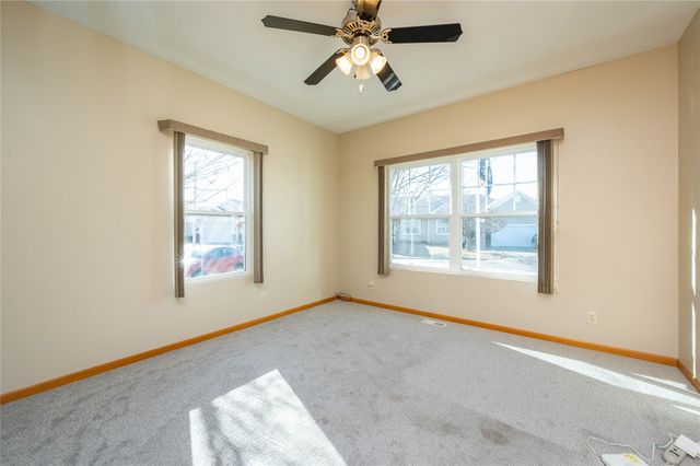 717 SE Waterview Circle, Waukee, IA 50263