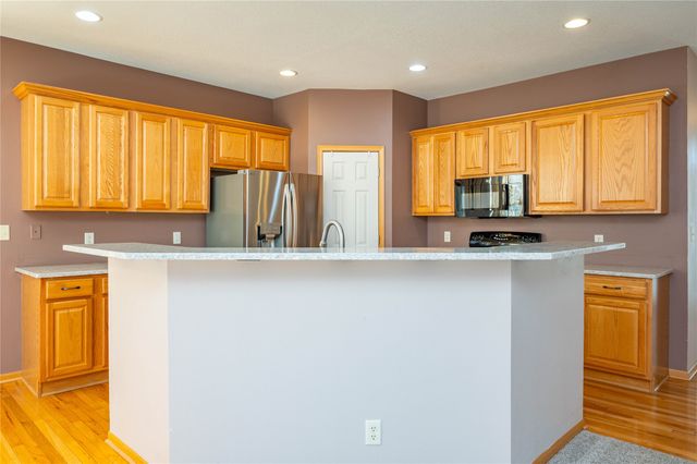 717 SE Waterview Circle, Waukee, IA 50263