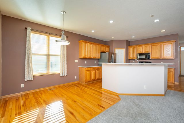 717 SE Waterview Circle, Waukee, IA 50263