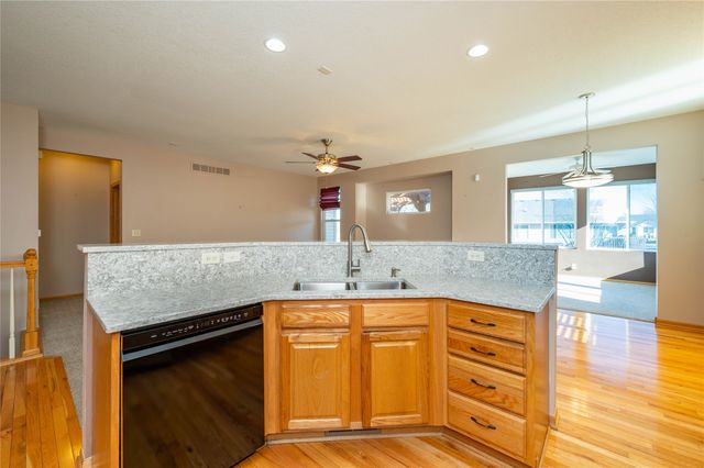 717 SE Waterview Circle, Waukee, IA 50263