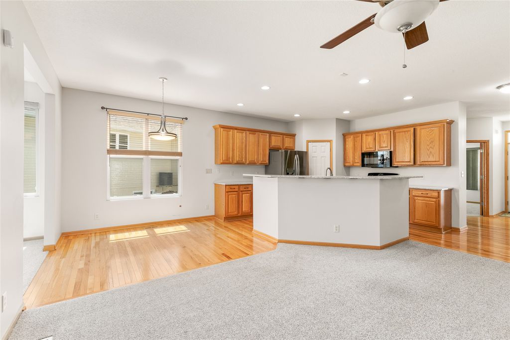 717 SE Waterview Circle, Waukee, IA 50263