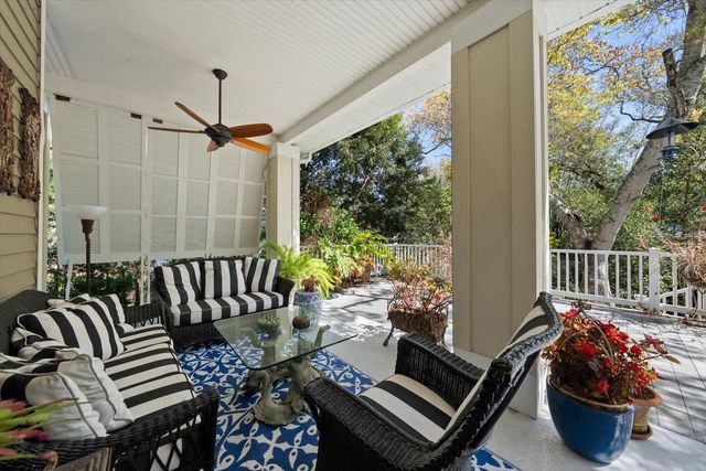 707 LANSDEN COURT, Tarpon Springs, FL 34689