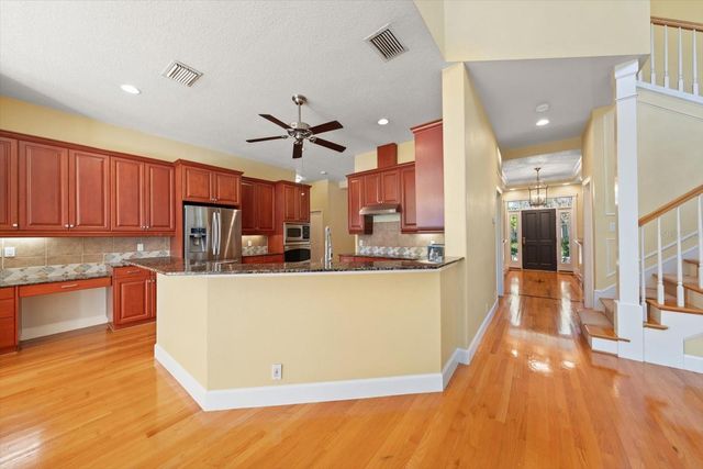 707 LANSDEN COURT, Tarpon Springs, FL 34689