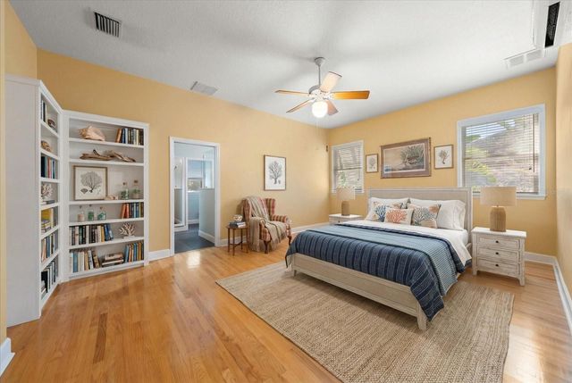 707 LANSDEN COURT, Tarpon Springs, FL 34689