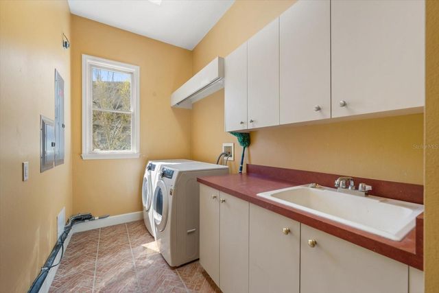 707 LANSDEN COURT, Tarpon Springs, FL 34689