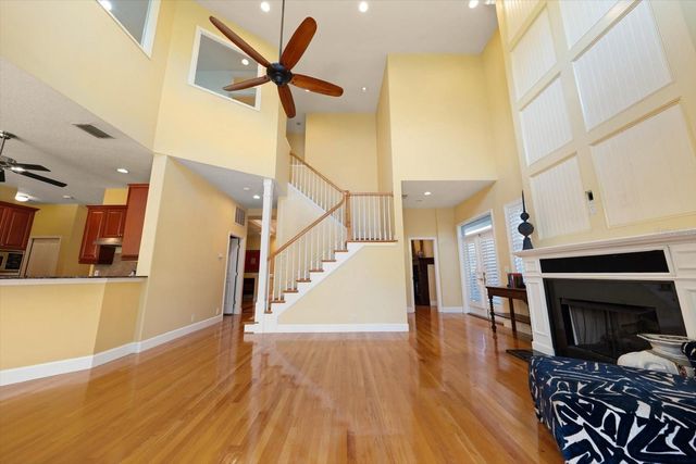 707 LANSDEN COURT, Tarpon Springs, FL 34689