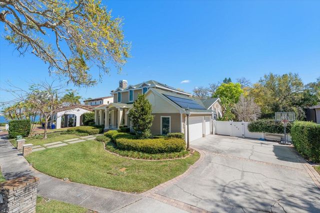 707 LANSDEN COURT, Tarpon Springs, FL 34689