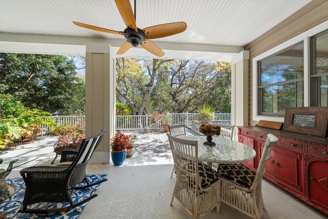 707 LANSDEN COURT, Tarpon Springs, FL 34689