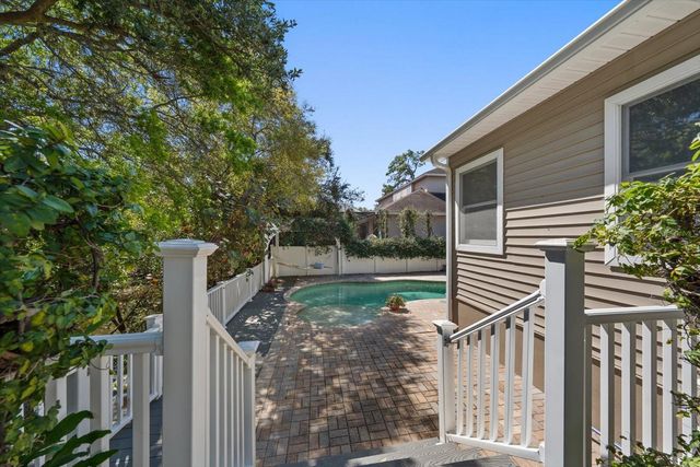 707 LANSDEN COURT, Tarpon Springs, FL 34689