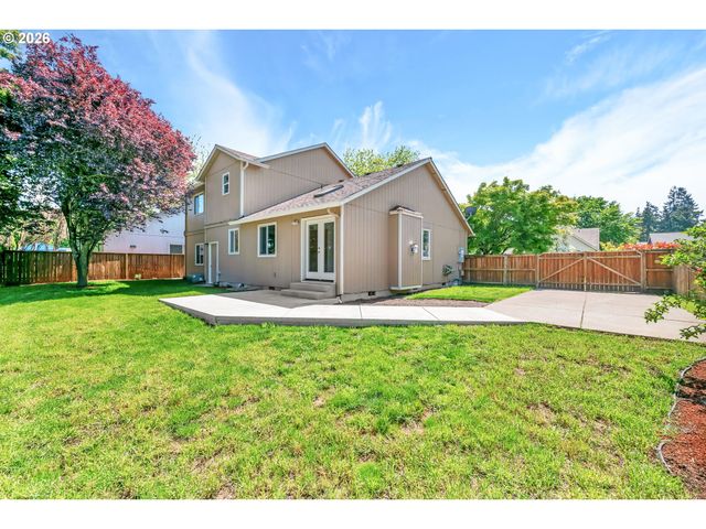 585 DUBLIN Ave, Eugene, OR 97404