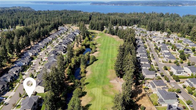 4212 Caddyshack Drive NE, Lacey, WA 98516