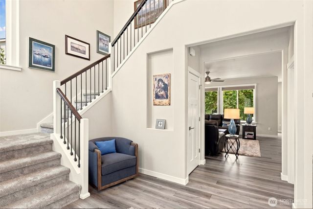 4212 Caddyshack Drive NE, Lacey, WA 98516