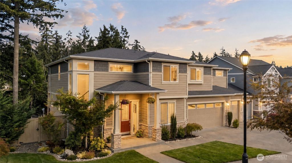 4212 Caddyshack Drive NE, Lacey, WA 98516