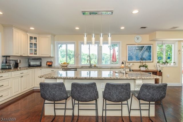 146 Lakewood Dr, Denville Twp., NJ 07046