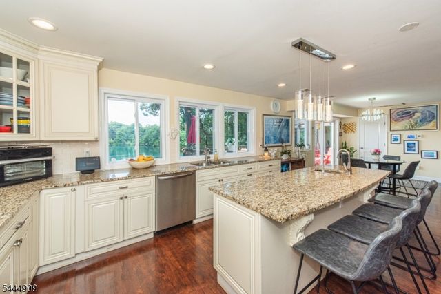 146 Lakewood Dr, Denville Twp., NJ 07046