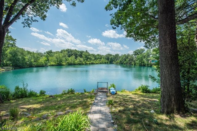 146 Lakewood Dr, Denville Twp., NJ 07046