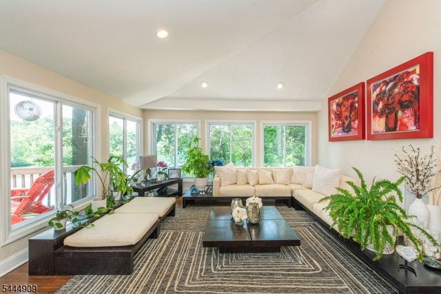 146 Lakewood Dr, Denville Twp., NJ 07046