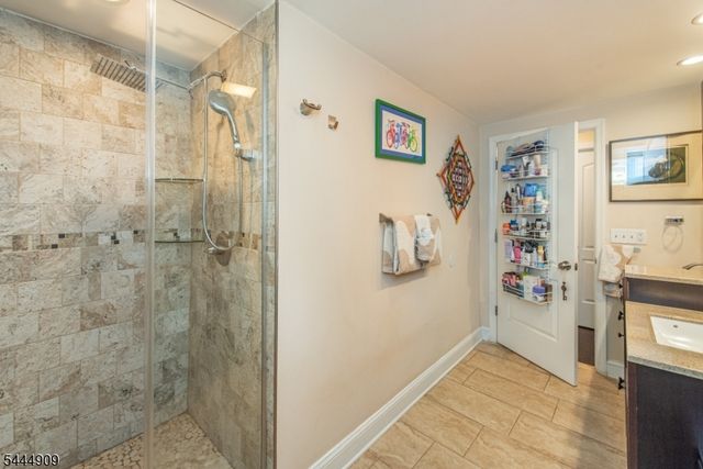 146 Lakewood Dr, Denville Twp., NJ 07046