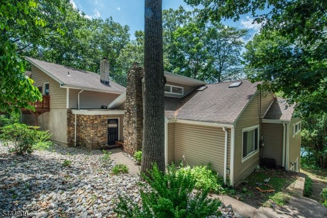 146 Lakewood Dr, Denville Twp., NJ 07046