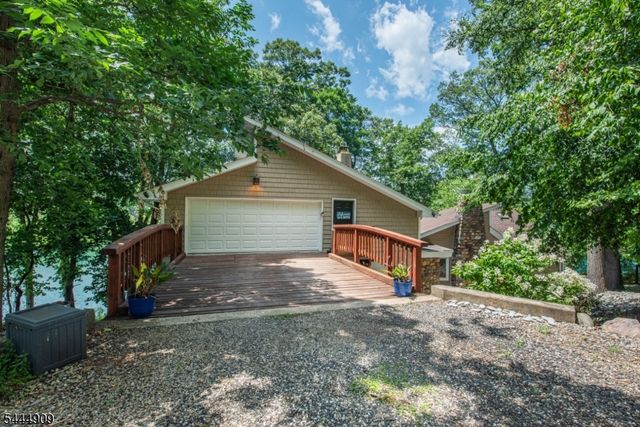 146 Lakewood Dr, Denville Twp., NJ 07046