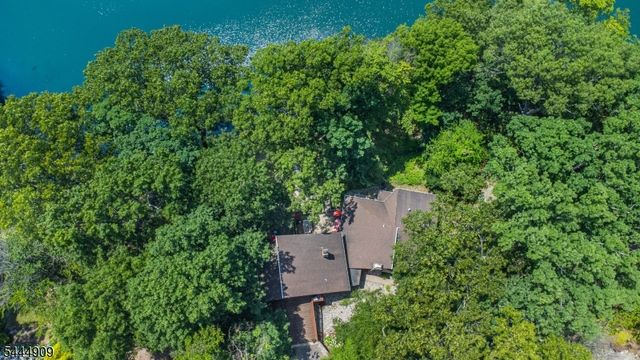 146 Lakewood Dr, Denville Twp., NJ 07046