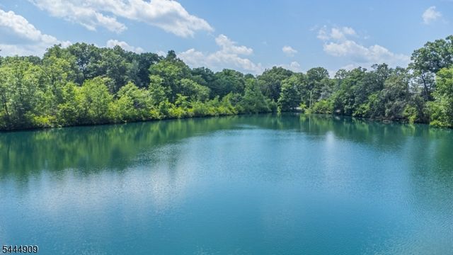 146 Lakewood Dr, Denville Twp., NJ 07046