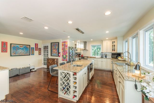 146 Lakewood Dr, Denville Twp., NJ 07046