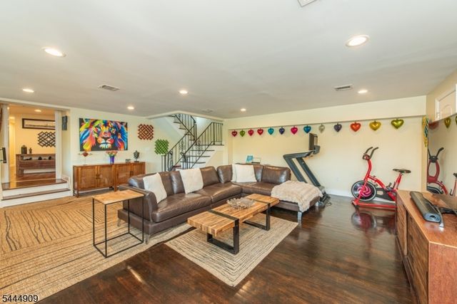 146 Lakewood Dr, Denville Twp., NJ 07046