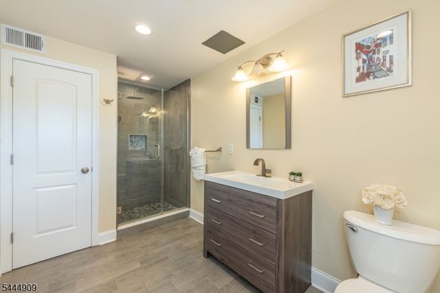 146 Lakewood Dr, Denville Twp., NJ 07046