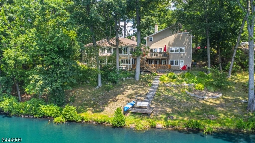 146 Lakewood Dr, Denville Twp., NJ 07046