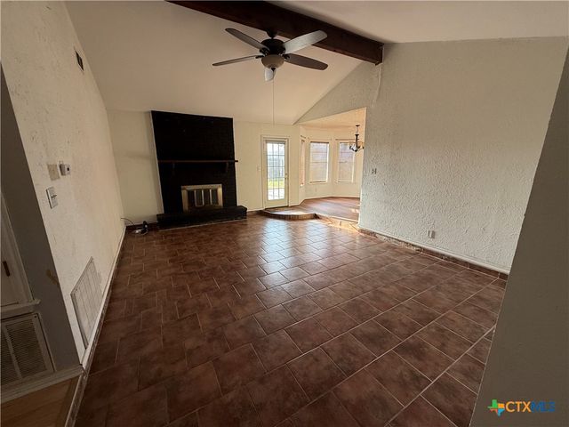 1420 Avalon Street, Port Lavaca, TX 77979