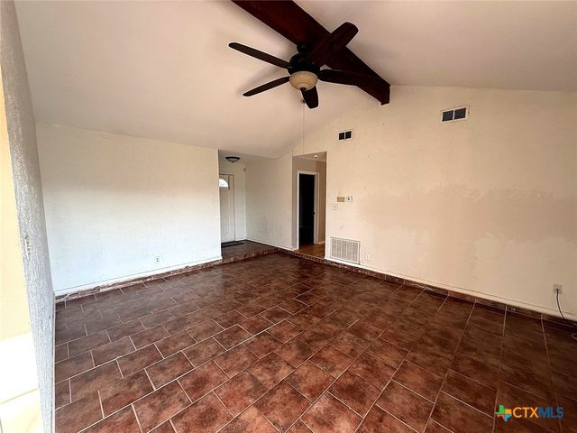 1420 Avalon Street, Port Lavaca, TX 77979