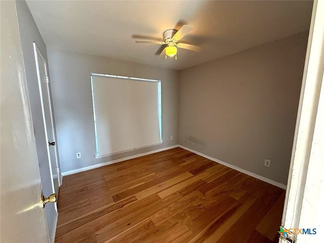 1420 Avalon Street, Port Lavaca, TX 77979