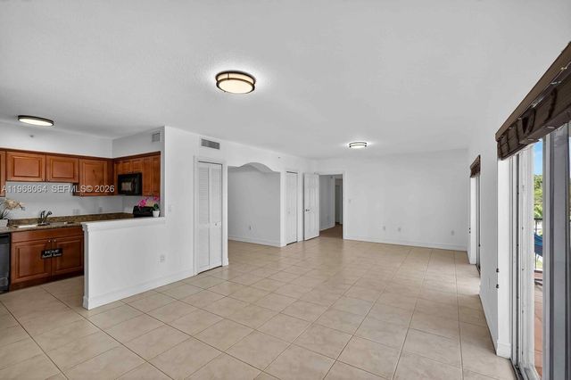 322 Madeira Ave 304, Coral Gables, FL 33134