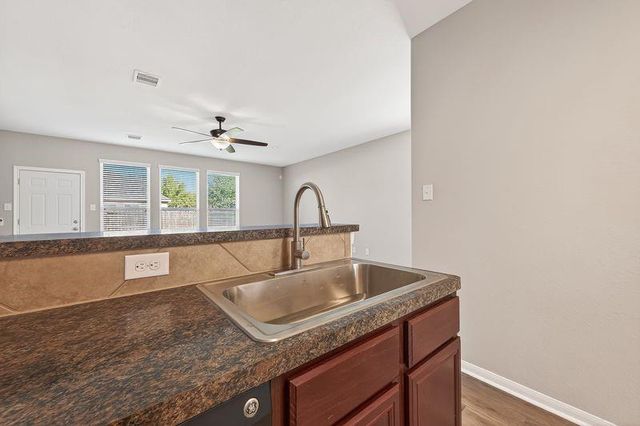 2810 Meadowbrook Lane, Rosenberg, TX 77471