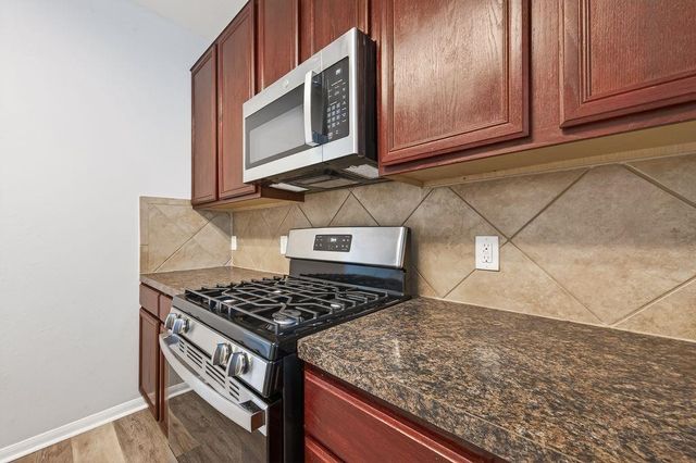 2810 Meadowbrook Lane, Rosenberg, TX 77471