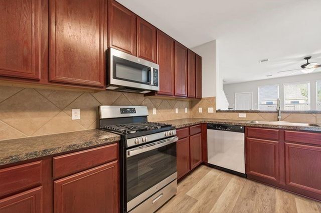 2810 Meadowbrook Lane, Rosenberg, TX 77471