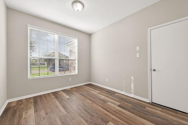 2810 Meadowbrook Lane, Rosenberg, TX 77471