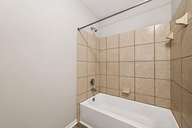 2810 Meadowbrook Lane, Rosenberg, TX 77471