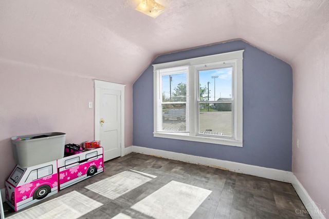 5011 W High Street, Cincinnati, OH 45238
