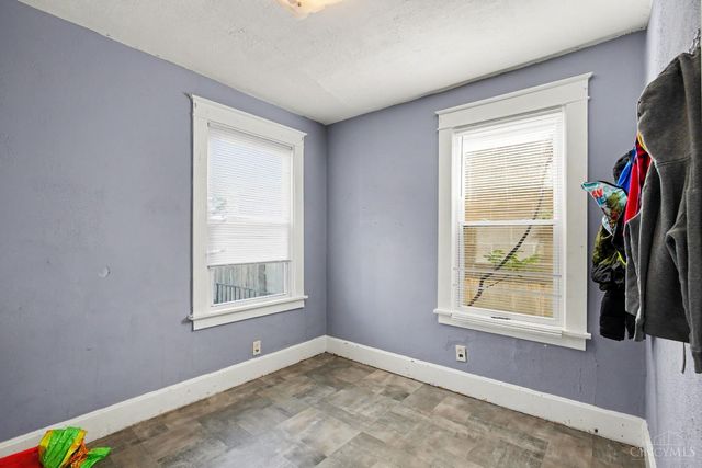 5011 W High Street, Cincinnati, OH 45238