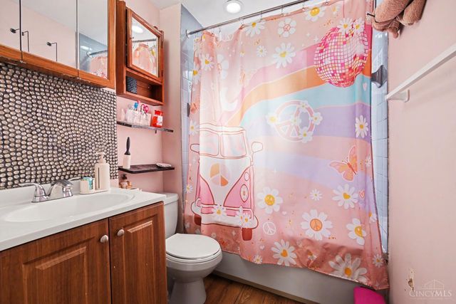 5011 W High Street, Cincinnati, OH 45238