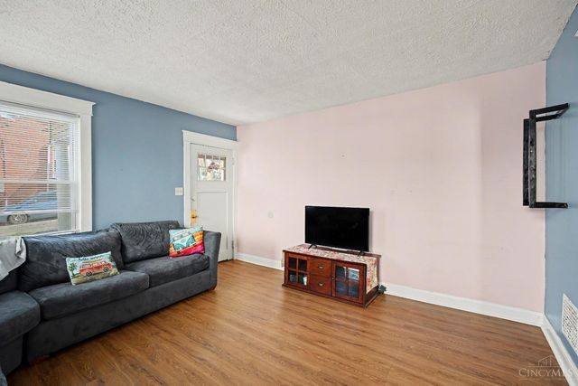 5011 W High Street, Cincinnati, OH 45238