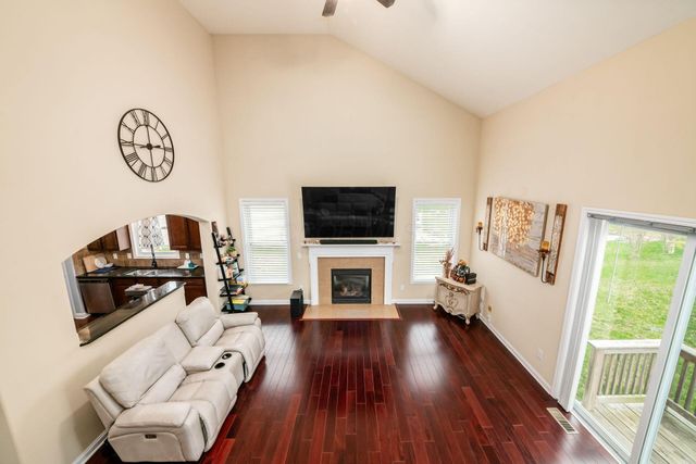 3219 Sitka Spruce Drive, Grove City, OH 43123