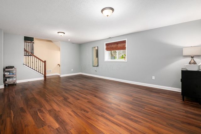 3219 Sitka Spruce Drive, Grove City, OH 43123