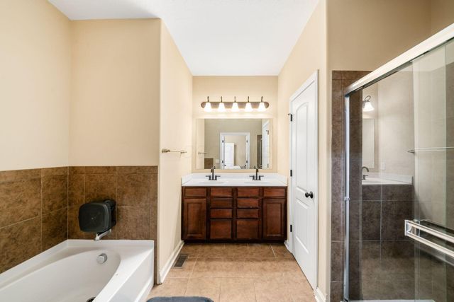 3219 Sitka Spruce Drive, Grove City, OH 43123